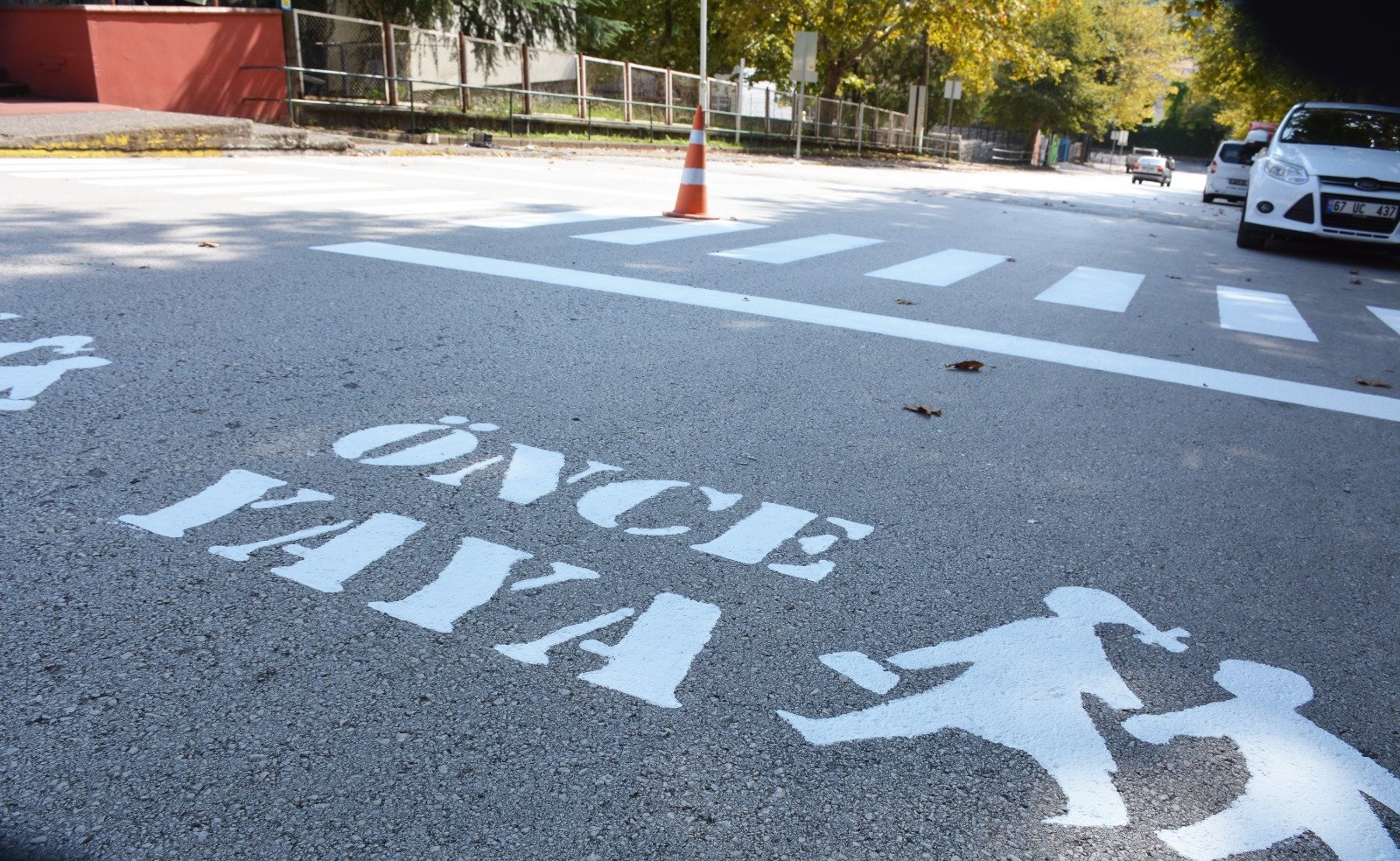 OKUL ÖNÜ TRAFİĞİ YENİDEN DÜZENLENİYOR