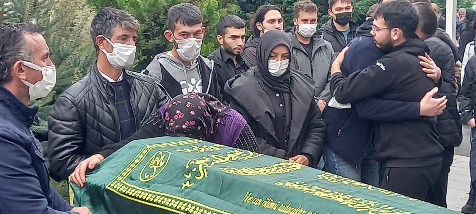 Gözyaşları arasında son yolculuğuna uğurlandı