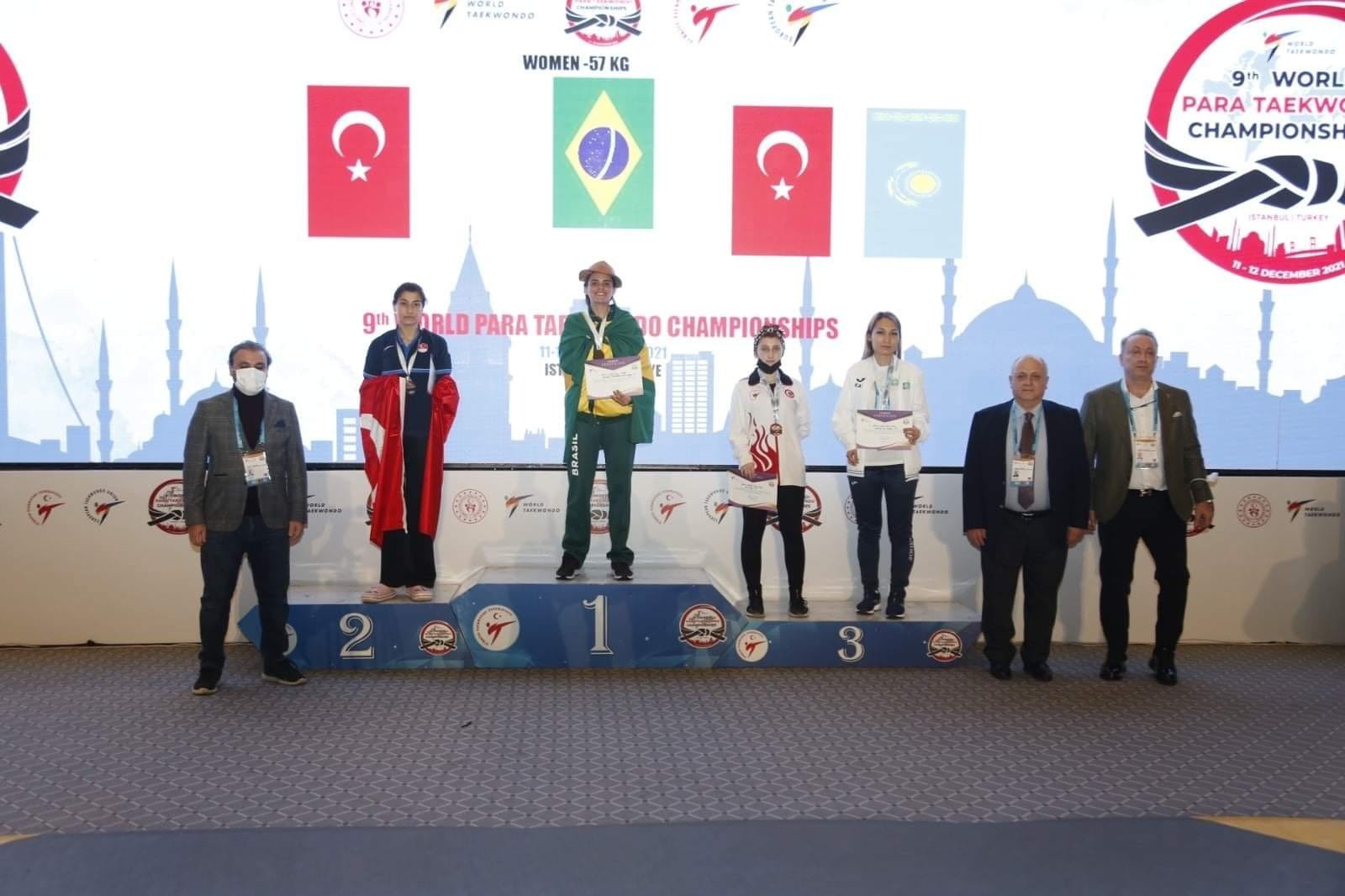 Alaplılı Tuğçe Şen, dünya üçüncüsü oldu