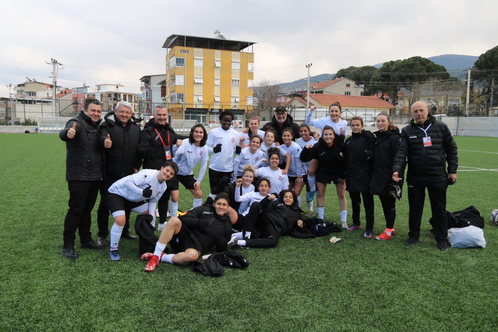 Kızlar 7 Golle Mağlup Etti
