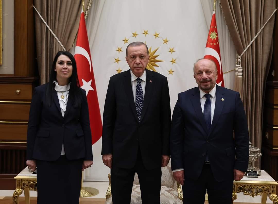 ÖZBAKIR ÇİFTİNDEN MADENCİLERE DESTEK MESAJI