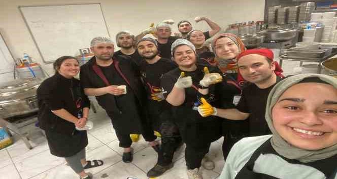 Üniversiteli öğrenciler gönül sofraları kuruyorlar