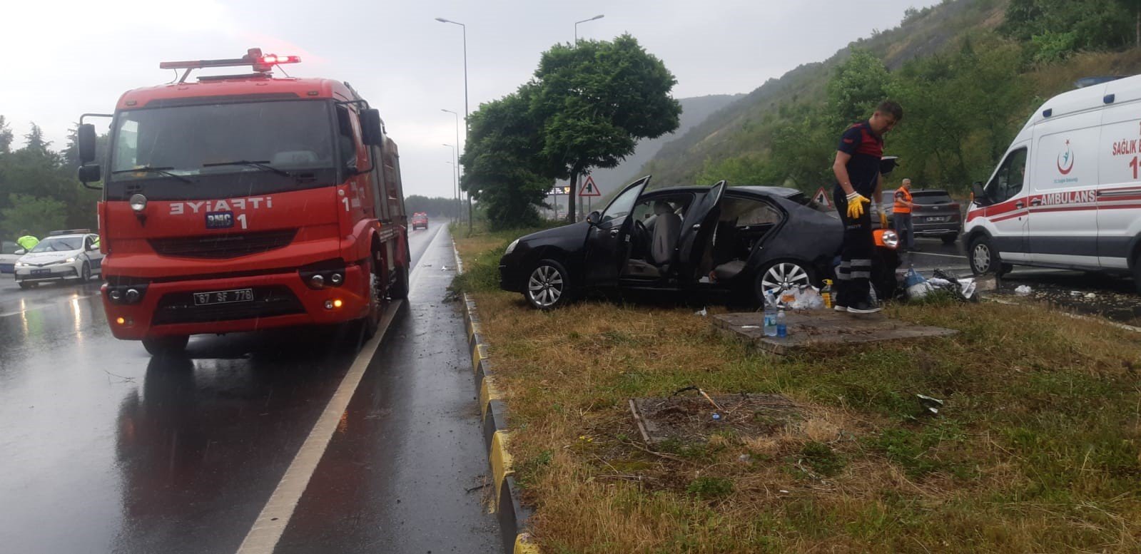Akçakoca-Alaplı yolunda trafik kazası; 2 yaralı