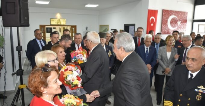 Cumhuriyet Sergileri Akm’de Açıldı