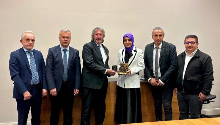 ZGC Külliyede Başdanışman Saadet Oruç’u ziyaret etti