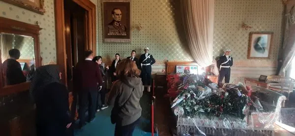 Atatürk’ün Hayata Gözlerini Yumduğu Odaya Yoğun Ziyaret