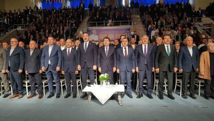 Adalet Bakanı Yılmaz Tunç, 8. Olağan İlçe Kongresi için Zonguldak’ın Devrek ilçesine geldi