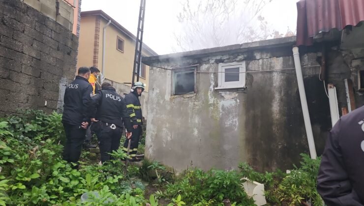 71 yaşındaki adam, çıkan yangında hayatını kaybetti