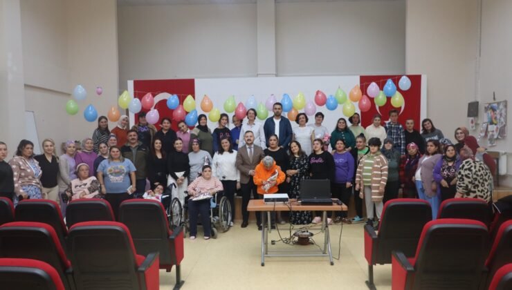 Devrek Engelsiz Yaşam Merkezinde anlamlı doğum günü kutlaması