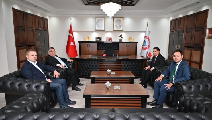 Kazakistan Cumhuriyeti İstanbul Başkonsolosu Amankul’dan Rektör Özölçer’e Ziyaret