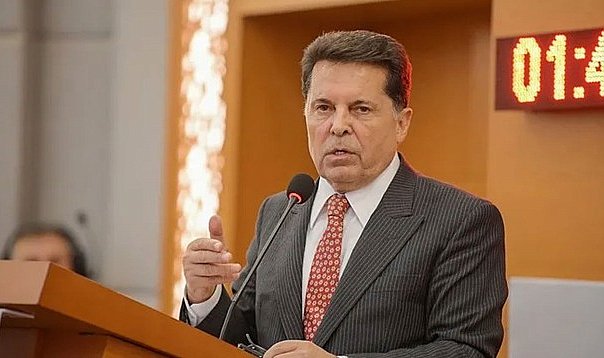 Esenyurt Belediyesi’nde Kayyum Ataması Sonrası Ahmet Özer’in Akrabaları İşten Çıkarıldı