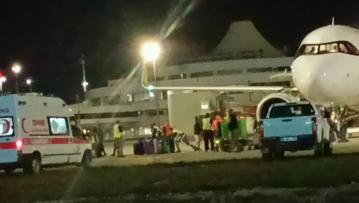 Antalya Uçağı Havadaki Gizemli Cisim Nedeniyle Acil İniş Yaptı