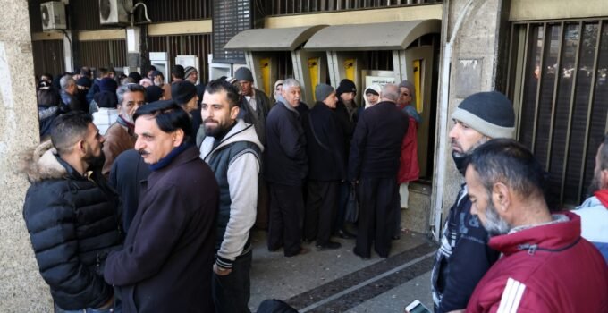 Esad bankaları boşalttı, Suriyeliler mağdur oldu