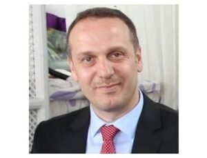 Gazeteci Osman Sav adaylığını açıklıyor