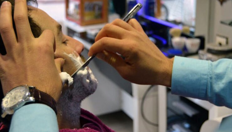 EREĞLİ’DE BERBER ÜCRETLERİNE ZAM GELDİ