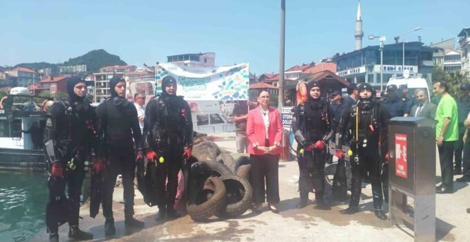 Dalgıçlar limandaki çöpleri temizledi