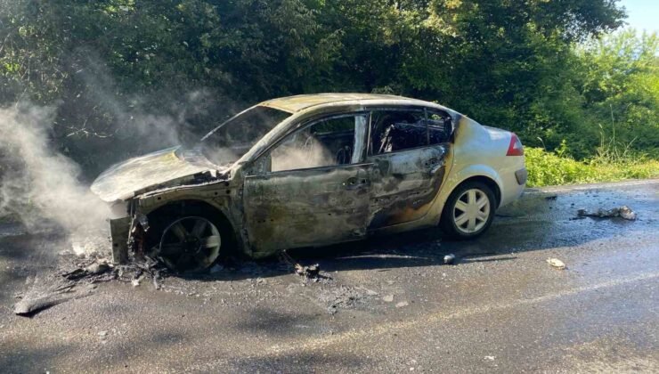 Otomobil alev topuna döndü