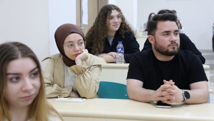 BARÜ-ebilge tercih modülüyle aday öğrencilerin yanında