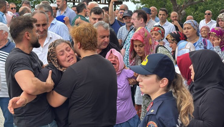 Gazeteci Cem Küçük’ün babası son yolculuğuna uğurlandı
