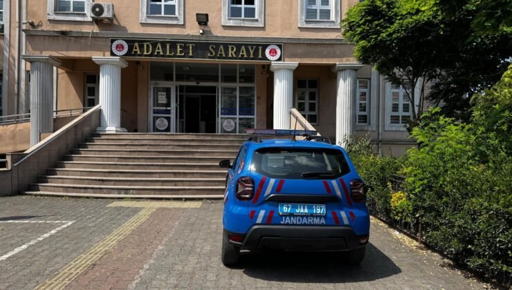 Alaplı’da Fındık Bahçesinde 16 Kök Hint Keneviri Ele Geçirildi