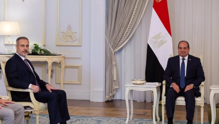 Bakan Fidan, Mısır Cumhurbaşkanı Sisi ile görüştü