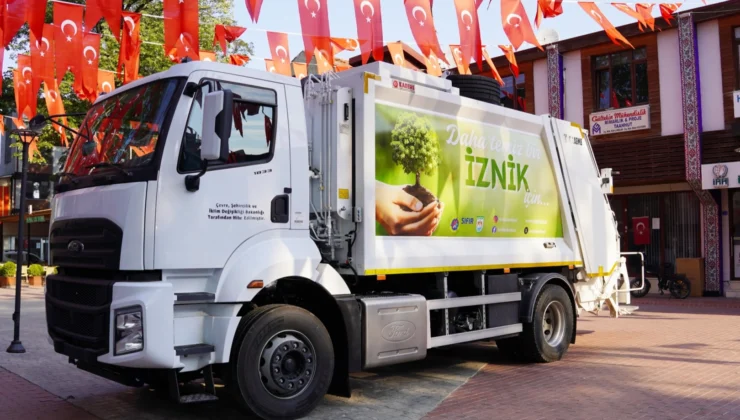 Bursa İznik'e bakanlıktan hibe çöp kamyonu