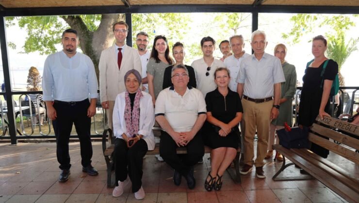 Cumhurbaşkanı Başdanışmanı Saadet Oruç’tan BEUN Tanıtım Standına Ziyaret