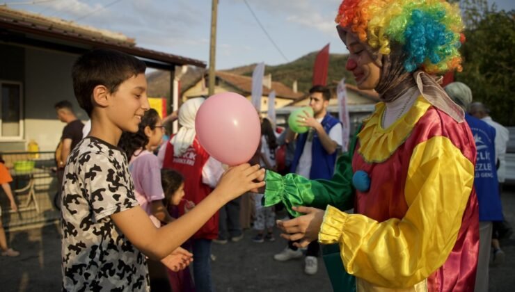 Gençlerden orman yangını sonrası moral etkinliği