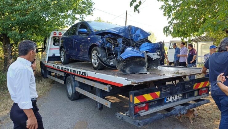 Kontrolden çıkan otomobil ağaca çarptı; 4 yaralı