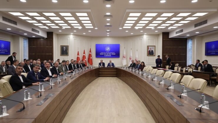 Memur sendikalarıyla toplu sözleşmede uzlaşma sağlandı