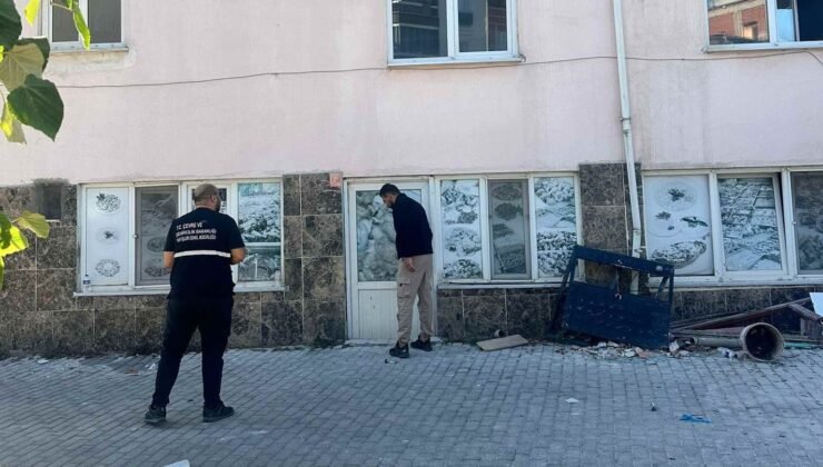 Sındırgı depreminde hasar tespit çalışmaları sürüyor