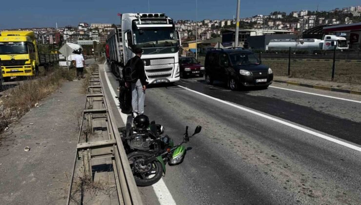 Otomobil sürücüsü motosiklete çarpıp kaçtı; 1 yaralı