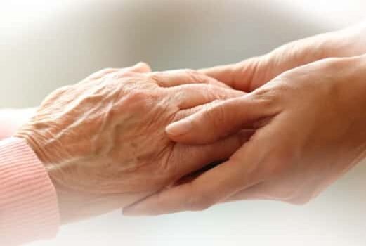 Karadeniz Ereğli Özel Anadolu Hastanesin’den Alzheimer Günü mesajı