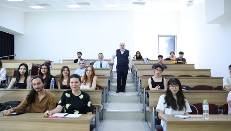 BEUN Felsefe Bölümü, Prof. Dr. İhsan Fazlıoğlu’nun dersiyle yeni döneme başladı