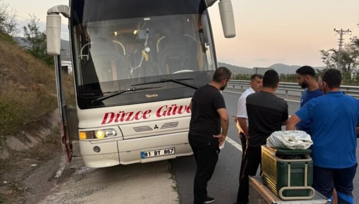 Düzcespor kafilesinin aracı arızalandı