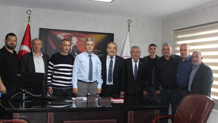 Muhtarlar Derneği’nden Sağlık Müdürüne ziyaret