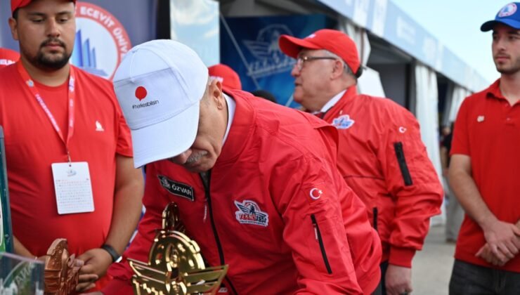 TEKNOFEST’25’te YÖK Başkanı Özvar’dan BEUN Standına Ziyaret