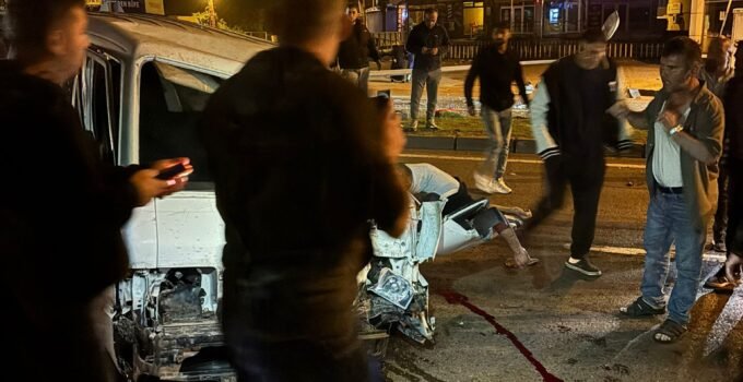 Ereğli’de alkollü sürücü direğe çarptı: 1 ağır yaralı