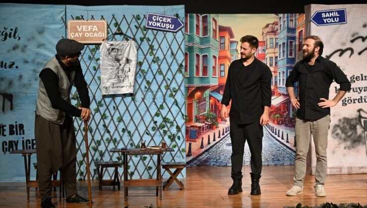 “Aynalar” Adlı Tiyatro Gösterisi BEUN’da Sahnelendi