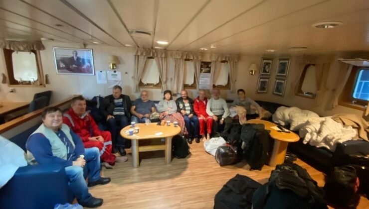 Bartın’dan çıkan alçı yüklü gemi Sakarya gaz sahası açıklarında battı: 10 mürettebat kurtarıldı