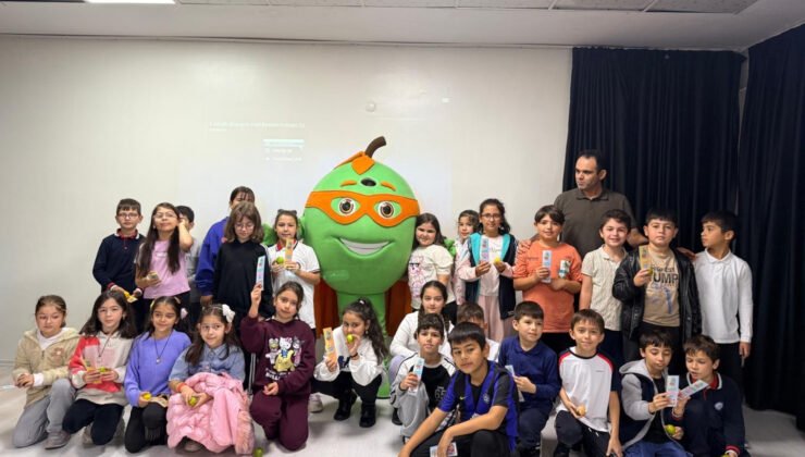 Gıda Kahramanı Cano öğrencilerle buluştu