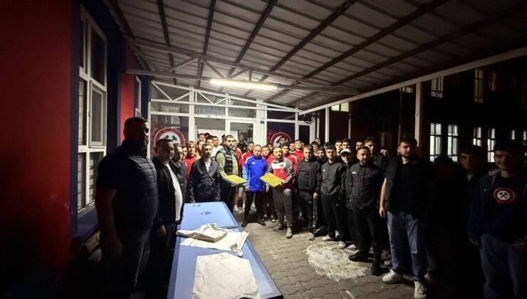 Taraftardan Zonguldakspor’a Tatlı Moral Ziyareti