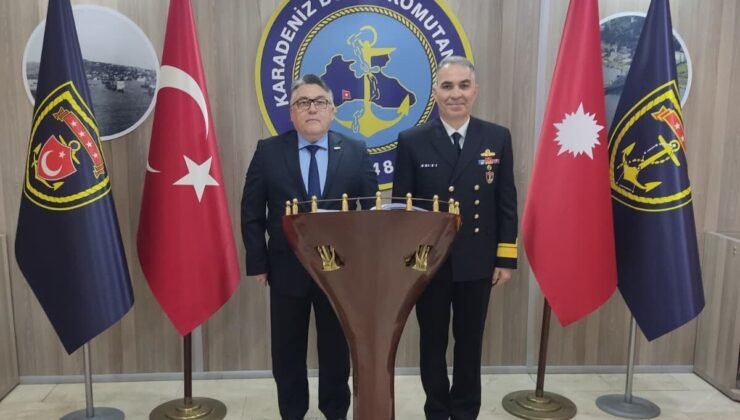 Karadeniz Bölge Komutanı Korkut, Rektör Özölçer’i makamında kabul etti