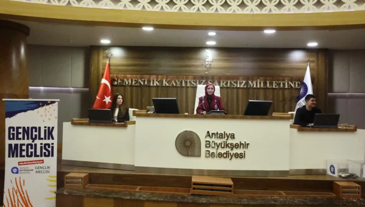 Antalya Gençlik Meclisi’nde Yeni Dönem Başladı