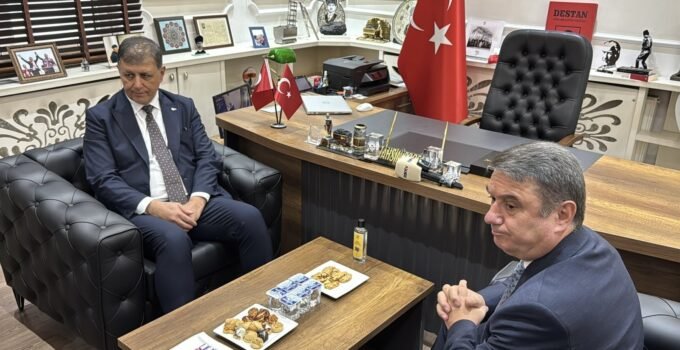 Başkan Tugay’dan “Çıplak Ayak” Eylemi Açıklaması: Sorunu Birkaç Güne Çözüyoruz