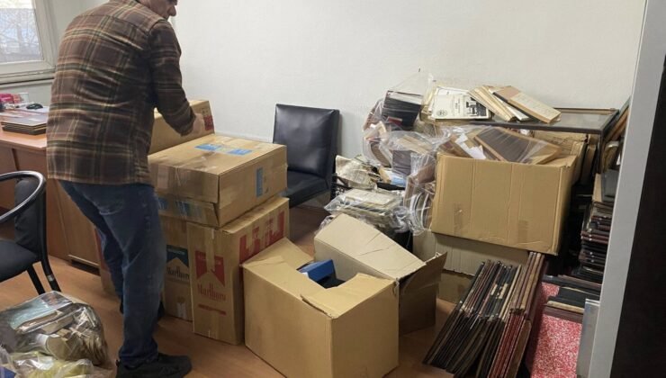 Belediye Kültür Merkezi’nden çıkarılan Karbonifer Arşivi yeniden taşındı
