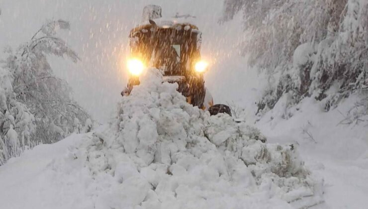 Zonguldak’ta kar mesaisi sürüyor: 38 köy yolu ulaşıma kapalı
