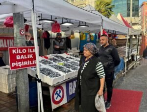 Zonguldak’ta Hamsi Göçü Etiketleri Değiştirdi: Rota Doğu’ya Kaydı, Fiyat Arttı