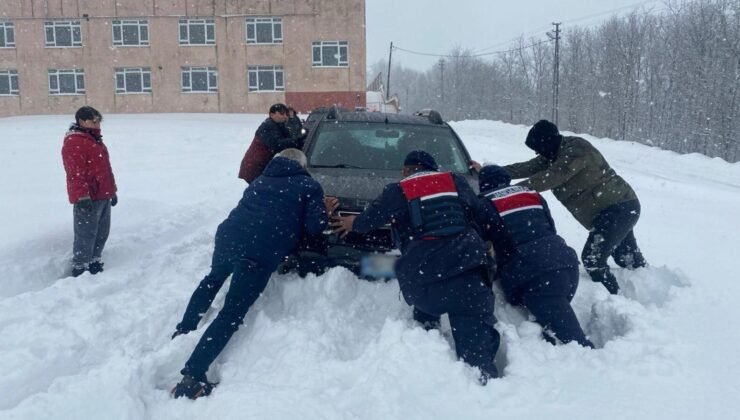 Jandarma vatandaşın imdadına yetişti