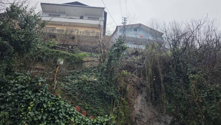 Zonguldak’ta heyelan korkusu: 8 evin yolu toprak altında kaldı